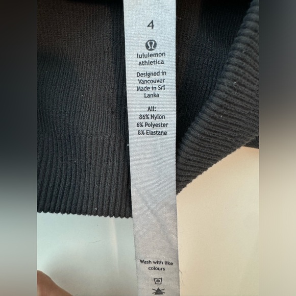 Lululemon high waisted leggings size 4 - Picture 4 of 4